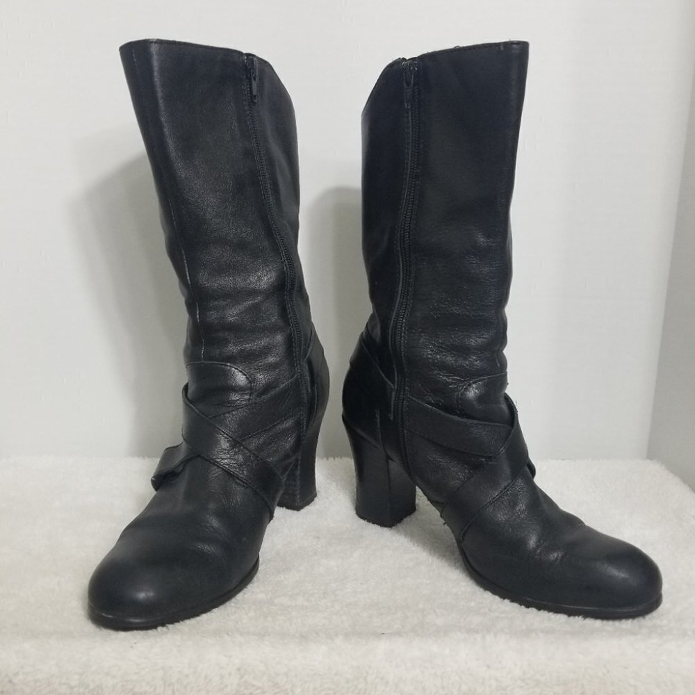 Born Leather Cross strap Boots